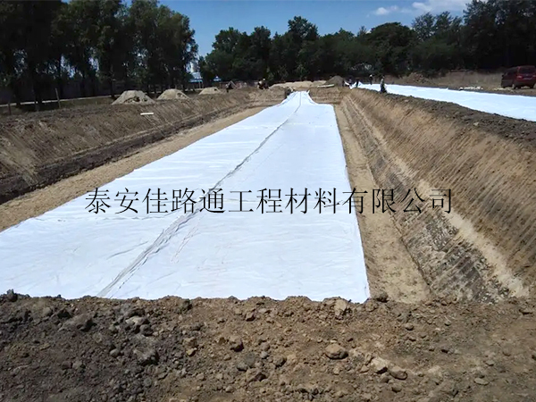 人工湖防渗膜焊接铺贴方法:简洁高效的新技术 人工湖防渗膜焊接铺贴方法:简洁高效的新技术