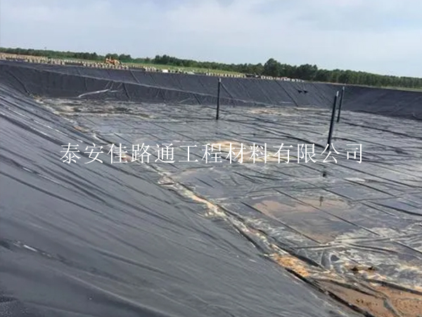 污水处理防渗膜铺设固定与保护方法:创新策略与实践 污水处理防渗膜铺设固定与保护方法:创新策略与实践
