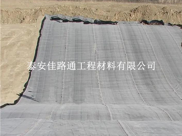 膨润土防水毯:多领域应用的绿色防水新星 膨润土防水毯:多领域应用的绿色防水新星
